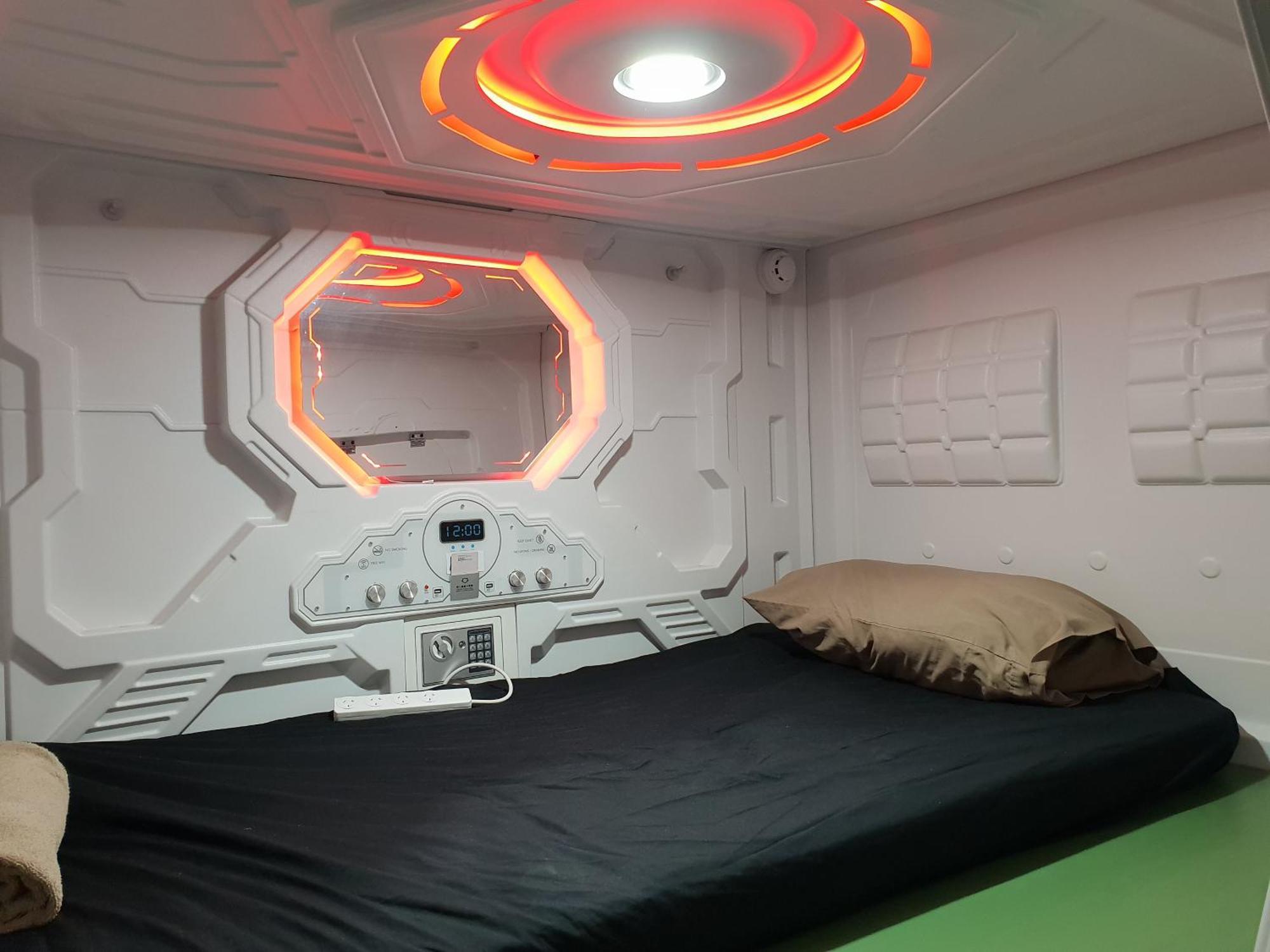Abbotsford Private Rooms & Pods - 15 Charles Homestay メルボルン エクステリア 写真