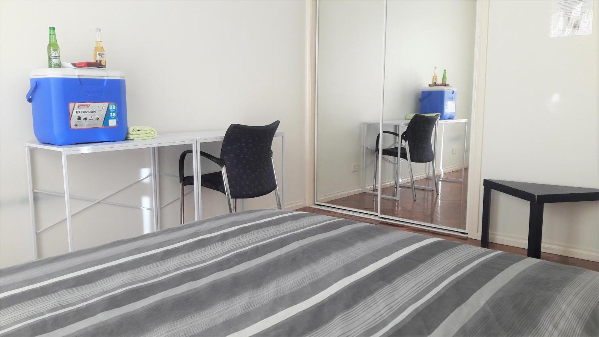 Abbotsford Private Rooms & Pods - 15 Charles Homestay メルボルン エクステリア 写真