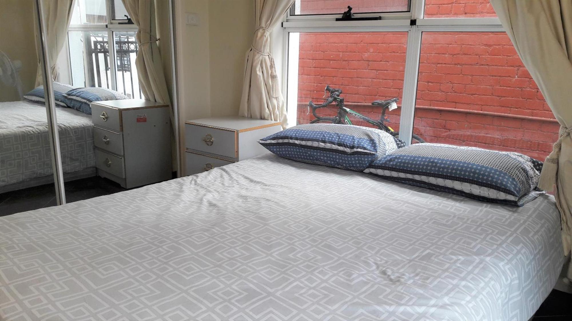 Abbotsford Private Rooms & Pods - 15 Charles Homestay メルボルン エクステリア 写真