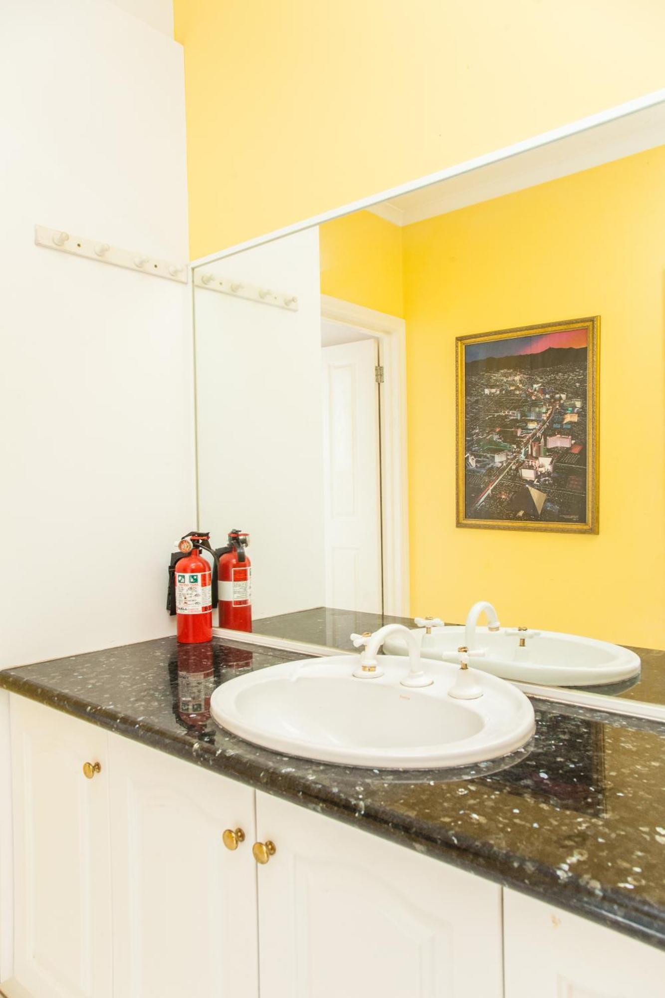 Abbotsford Private Rooms & Pods - 15 Charles Homestay メルボルン エクステリア 写真