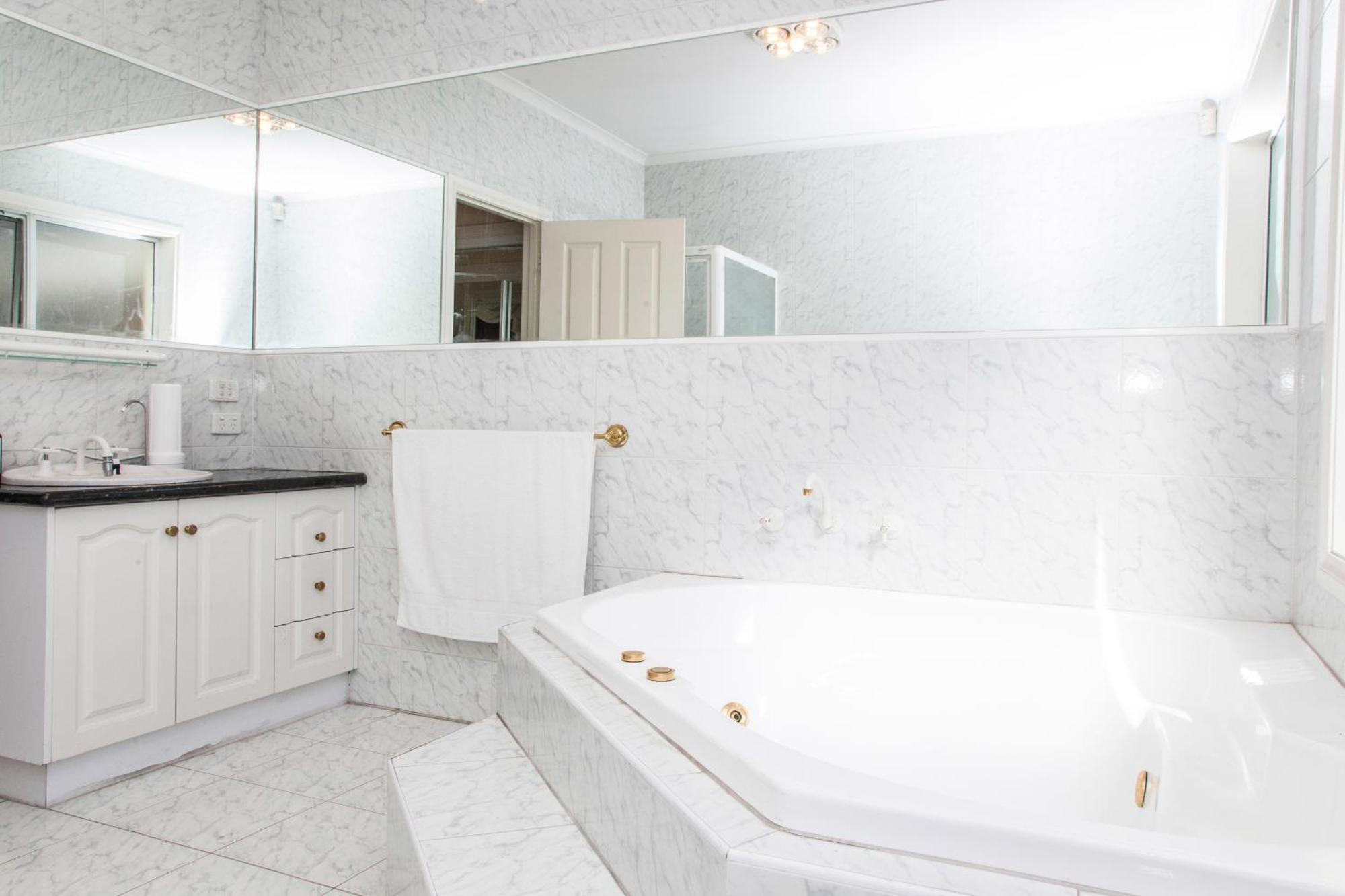 Abbotsford Private Rooms & Pods - 15 Charles Homestay メルボルン エクステリア 写真